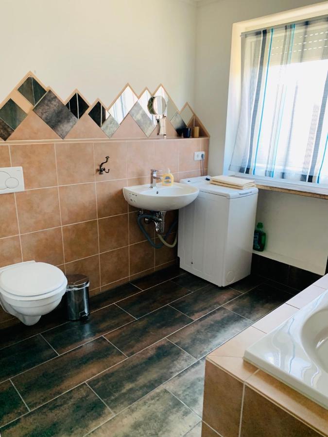 Charmante 3Zi-Ferienwohnung Im Landhausstil Кауфбойрен Экстерьер фото